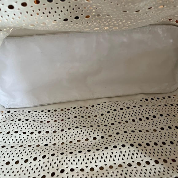 Tote - Picture 5 of 6